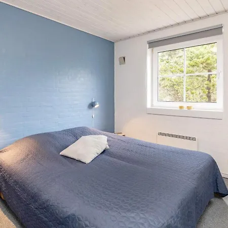 10 Person Holiday In Bl Vand