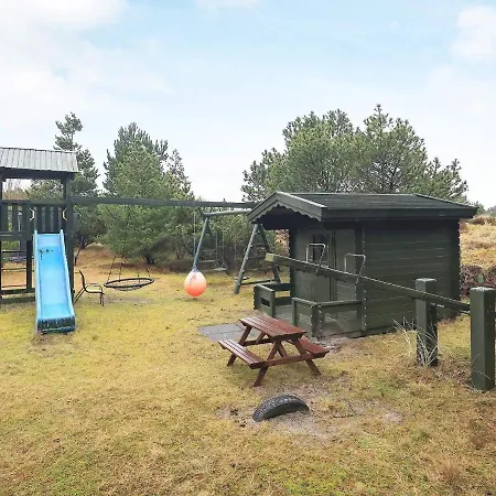 10 Person Holiday In Bl Vand