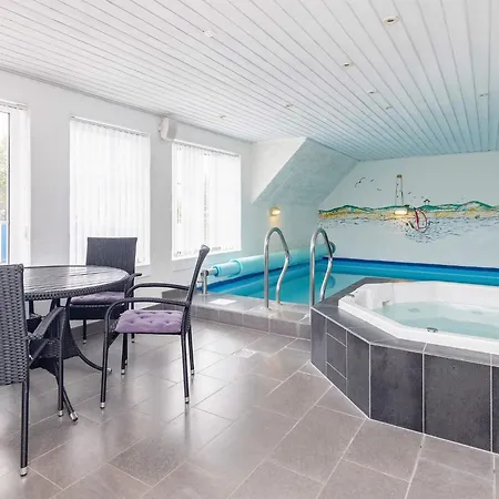 10 Person Holiday In Bl Vand *